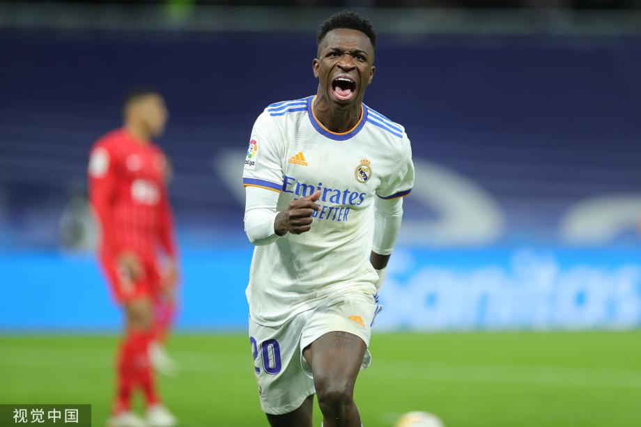 尹天琪在后 尹天琪在后