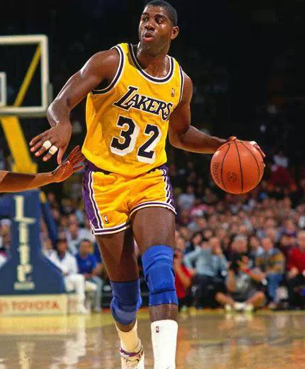 体育CBA:逆转取胜 天津男篮117-113上海男篮